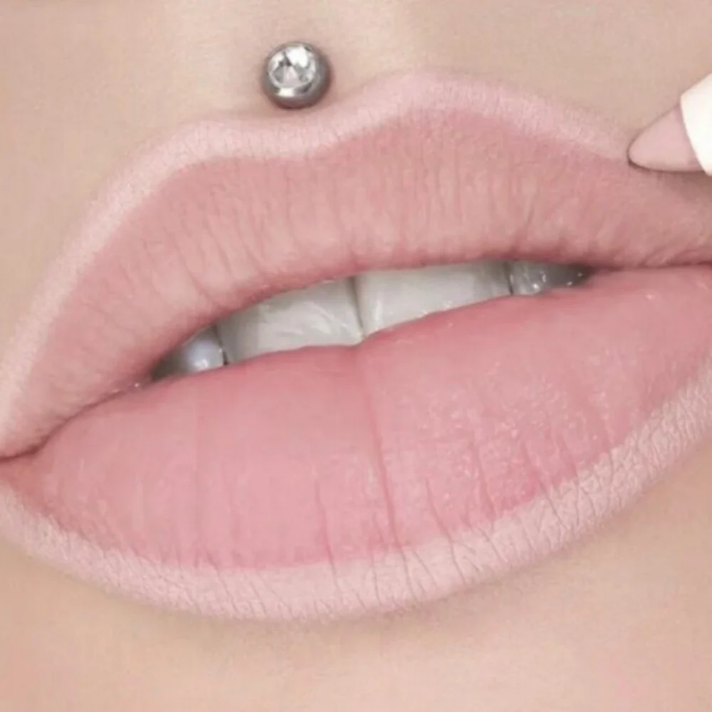 JEFFREE STAR COSMETICS VELOUR LIP LINER I’M NUDE Light Beige Peach New